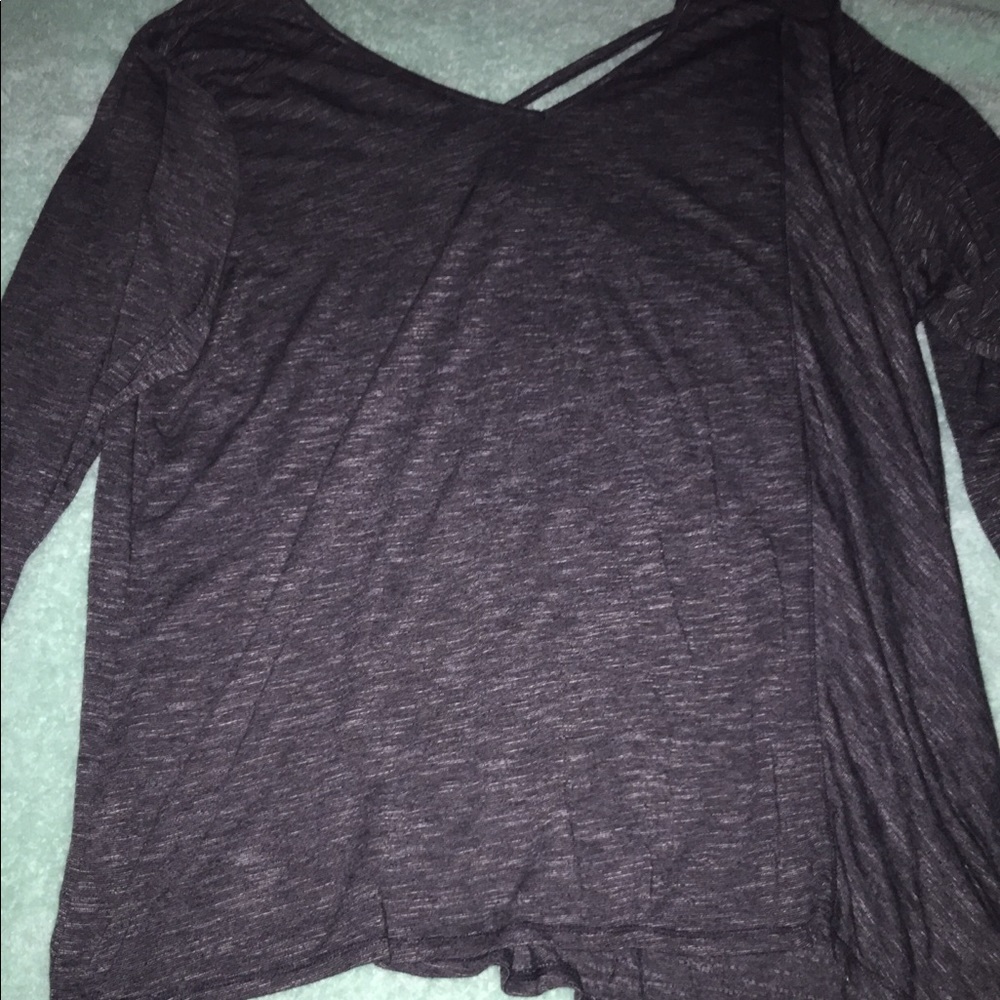 Long sleeve cross cross back shirt